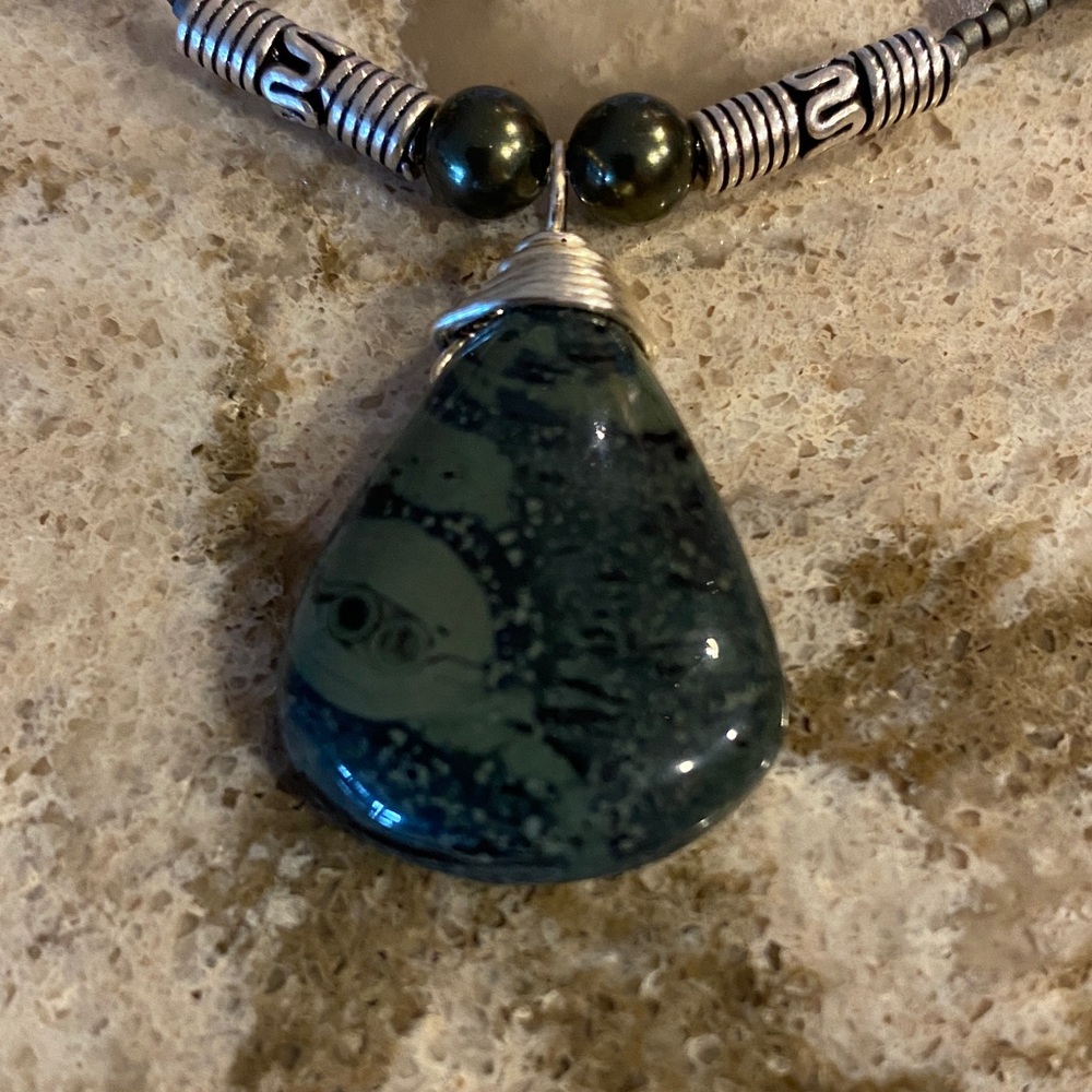 Elegant Multicolor Beaded Necklace